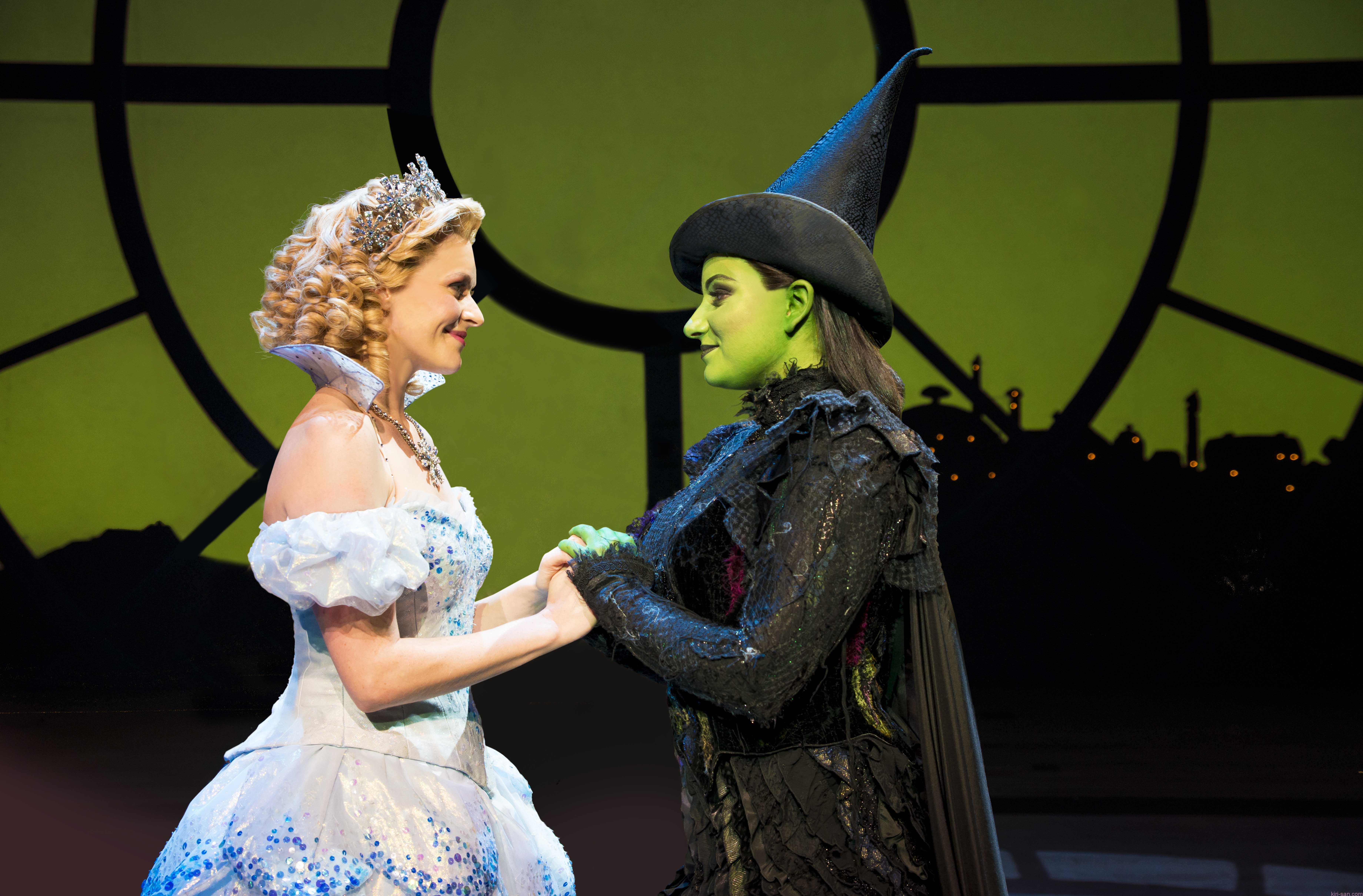 wicked-uk-international-tour_carly-anderson-and-jacqueline-hughes_photo