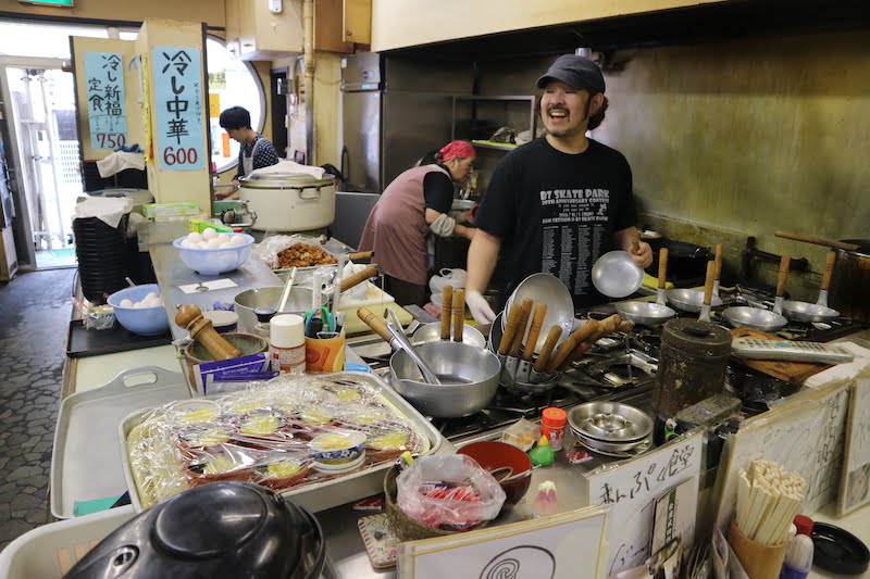 伊勢神宮週邊まんぷく食堂 伊勢一番の唐揚丼 宇治山田懷舊昭和風炸雞飯 Kiri San Com おしゃれきり教室